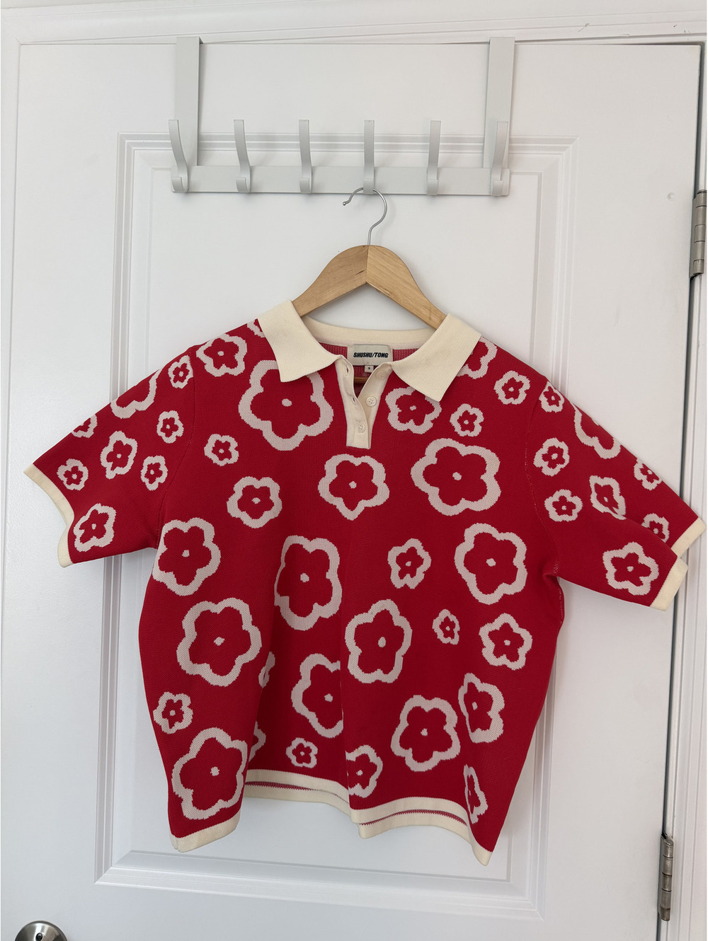 Shushu/Tong Red and Cream Floral Patterned Short Sleeve Polo Shirt